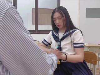 The school teacher fuck with his babe student in the classroom Cum in mouthå°ç£å¥³å­¸çæ¾èª²å¾çå£çè¼å°