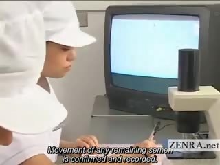 Subtitriem apģērbta sievete kails vīrietis japāna prezervatīvs laboratory handjob pētniecība