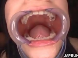 Japanisch schulmädchen gefickt im mund und haarig muschi