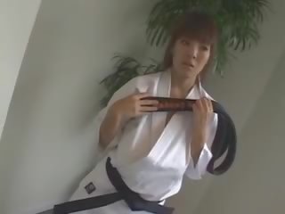 Hitomi tanaka. meester klasse karate.
